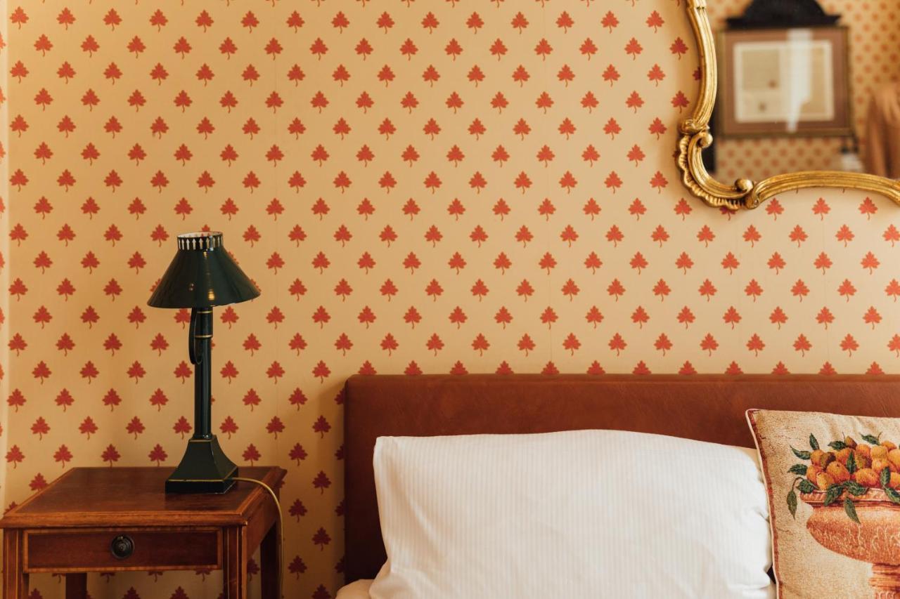 Das Kleine Hotel In Ruhiger Stadtlage Wiesbaden Luaran gambar