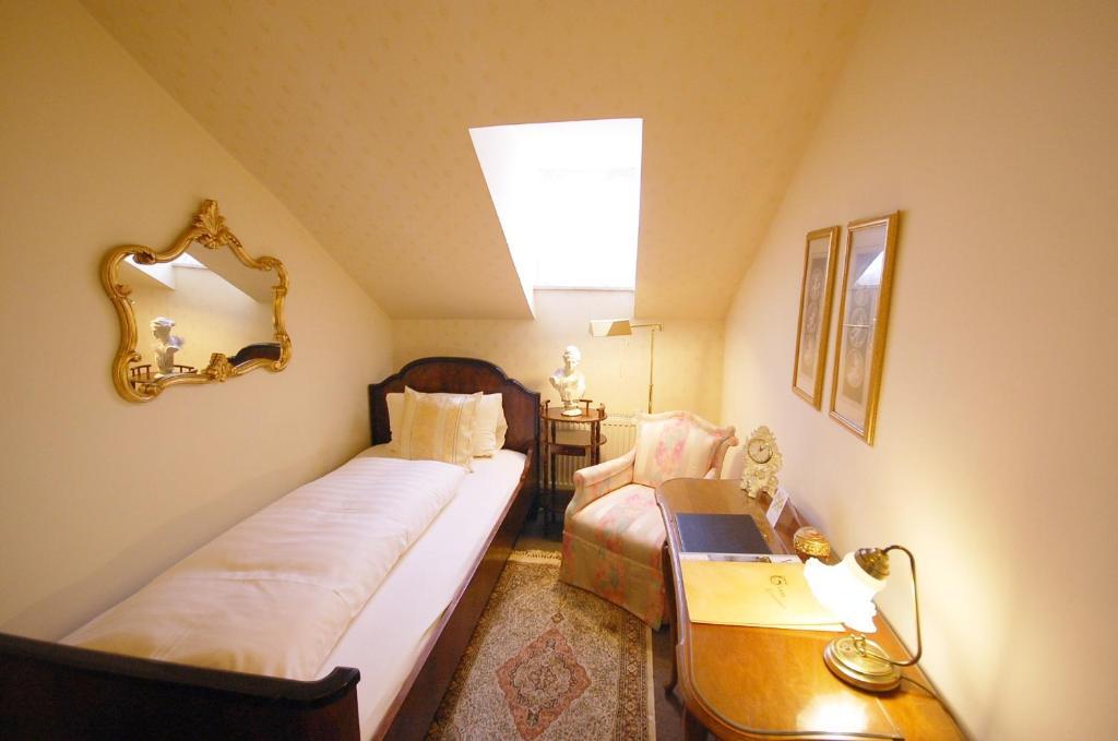 Das Kleine Hotel In Ruhiger Stadtlage Wiesbaden Luaran gambar