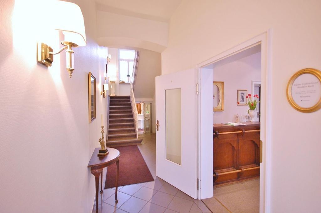 Das Kleine Hotel In Ruhiger Stadtlage Wiesbaden Luaran gambar
